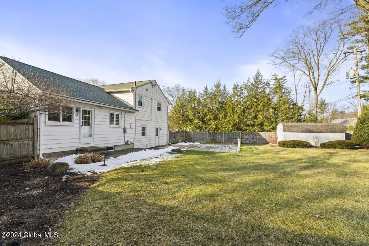 Exterior - 149 Willow Ln, Glenville, NY 12302 photo 10 of 16