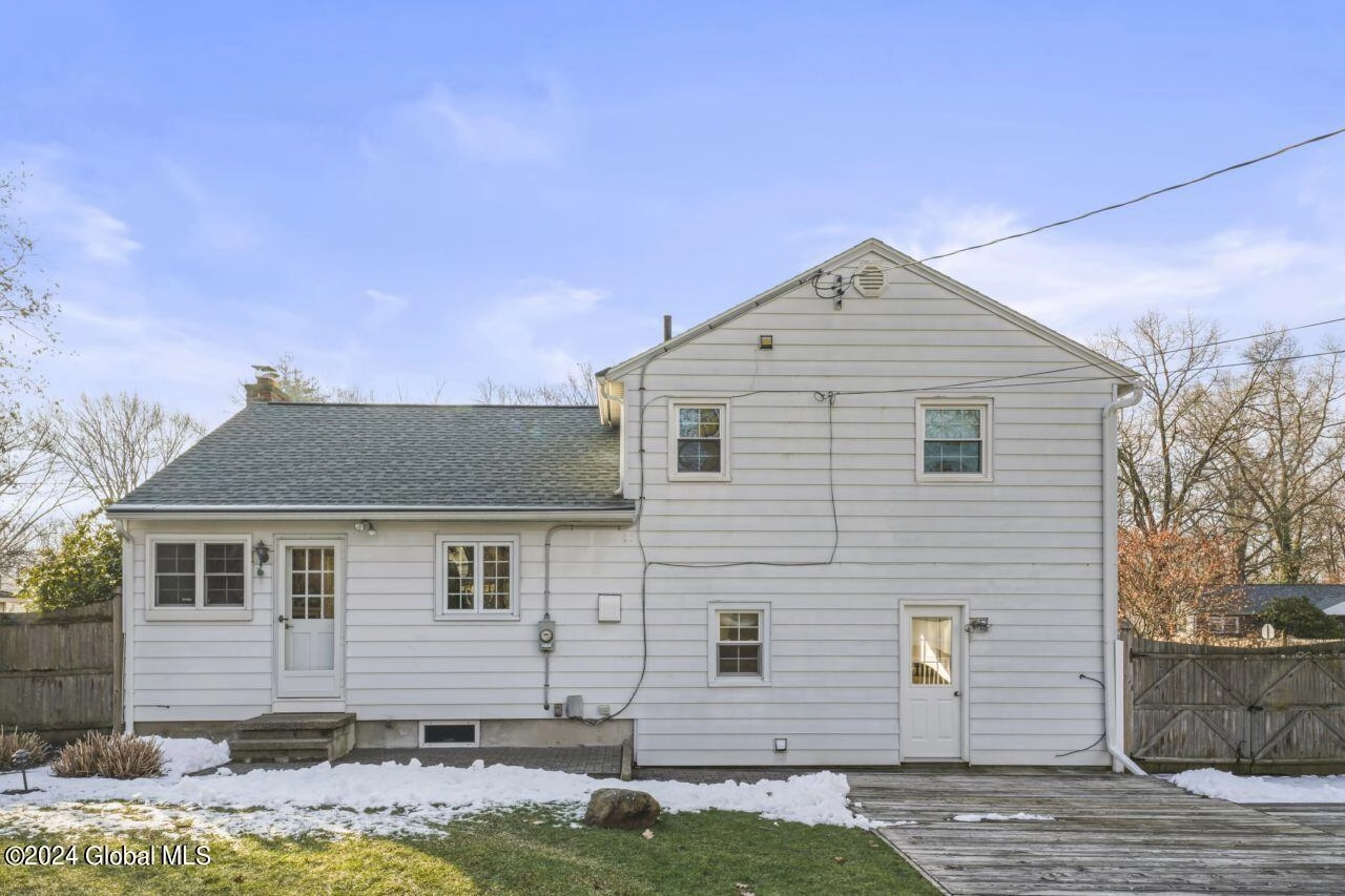 Exterior - 149 Willow Ln, Glenville, NY 12302 photo 16 of 16