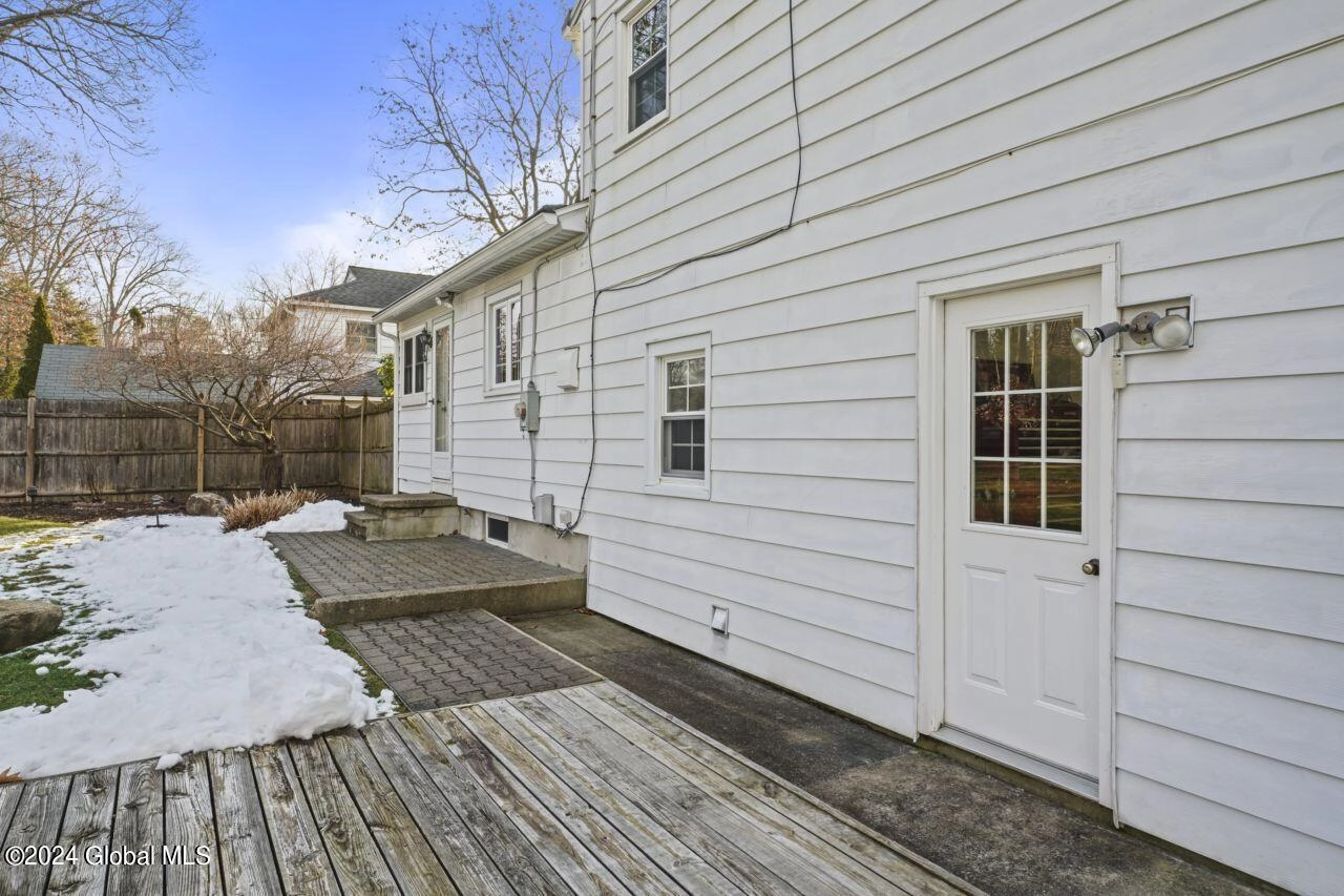 Exterior - 149 Willow Ln, Glenville, NY 12302 photo 15 of 16