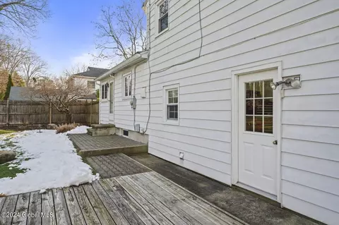 Exterior - 149 Willow Ln, Glenville, NY 12302 photo 15 of 16