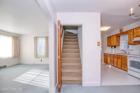 Entry Way - 2 David Dr, Glenville, NY 12302 photo 1 of 2