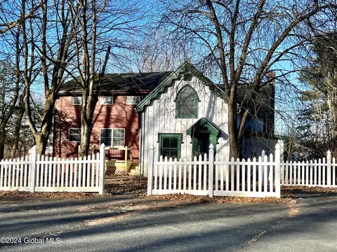 85 Troy Rd, East Greenbush, NY 12061