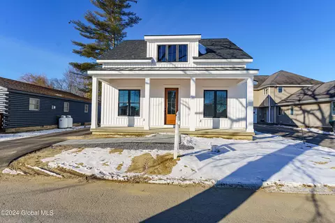 21 Kozy Ln, Ballston Spa, NY 12020