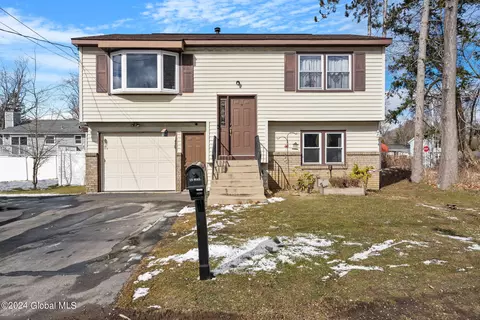153 Hillcrest Ave, Schenectady, NY 12304