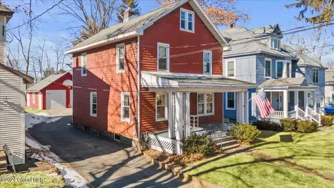 1079 Van Antwerp Rd, Schenectady, NY 12309