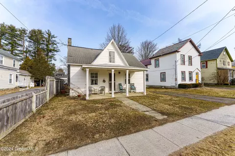 Exterior - 109 E Main St, Cambridge, NY 12816 photo 4 of 7