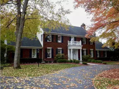 38 Traditional Ln, Loudonville, NY 12211