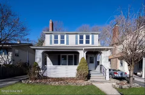 50 Eileen St, Albany, NY 12203