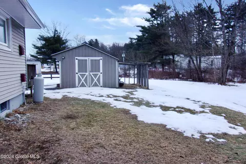 Exterior - 79 Hamilton Ave, Corinth, NY 12822 photo 5 of 10