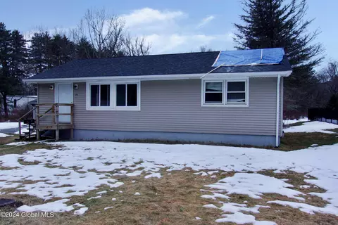 Exterior - 79 Hamilton Ave, Corinth, NY 12822 photo 2 of 10