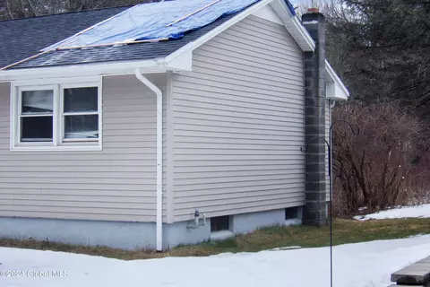Exterior - 79 Hamilton Ave, Corinth, NY 12822 photo 3 of 10