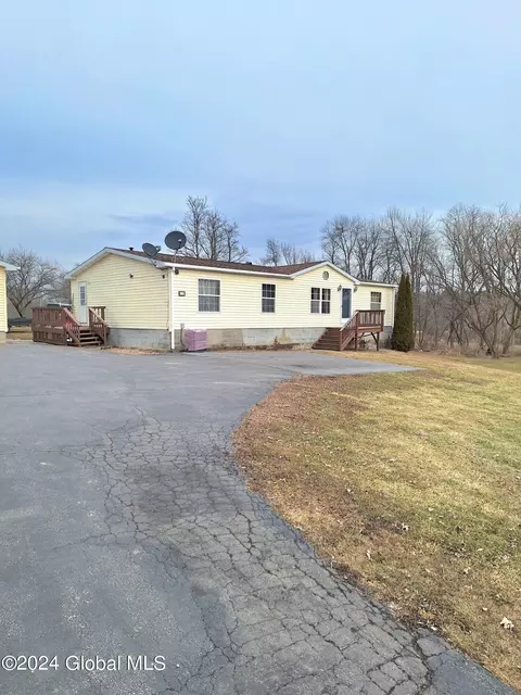 15 Baldwin Corners Rd, Fort Ann, NY 12827