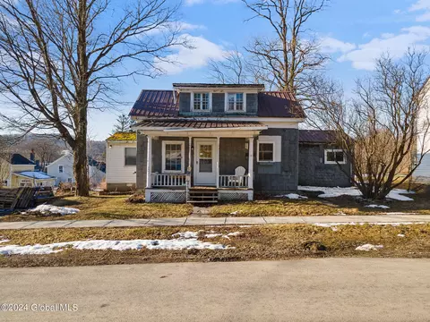 55 Montgomery St, Cherry Valley, NY 13320