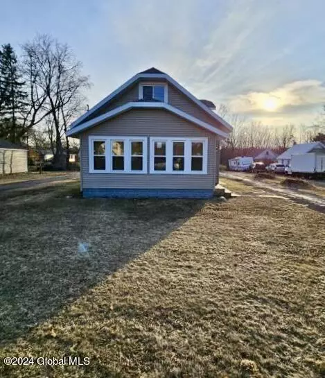 256 Swaggertown Rd, Glenville, NY 12302