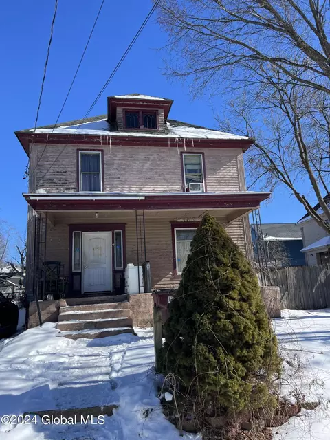 4 Nelson St, Gloversville, NY 12078