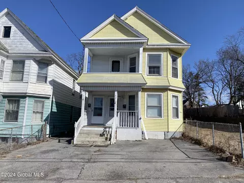 925 Cutler St, Schenectady, NY 12303