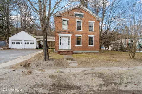 1761 Creek Rd, Crown Point, NY 12928