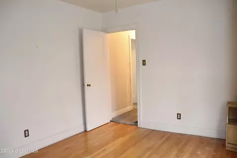Bedroom - 231 Fifteenth St, Schenectady, NY 12306 photo 9 of 11