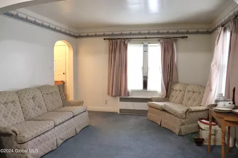 Living - 231 Fifteenth St, Schenectady, NY 12306 photo 1 of 1