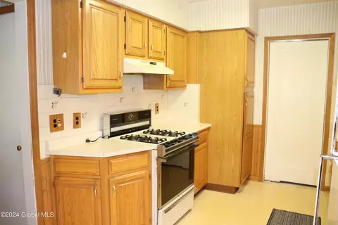 Kitchen - 231 Fifteenth St, Schenectady, NY 12306 photo 4 of 4