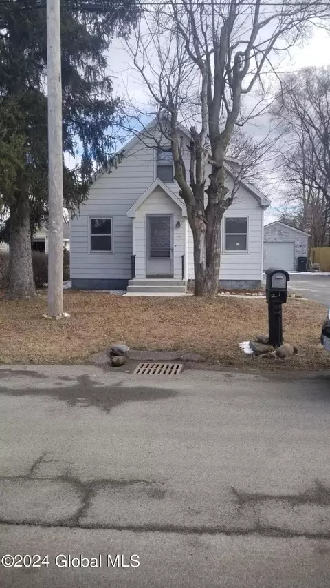 3310 Frank St, Rotterdam, NY 12306