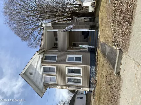 208 Center St, Corinth, NY 12822