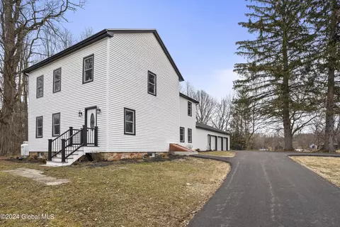 1510 Best Rd, Rensselaer, NY 12144
