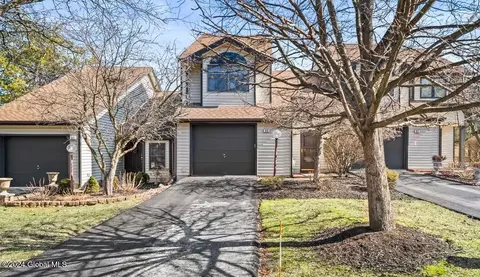 89 Surrey Hill Dr, Latham, NY 12110