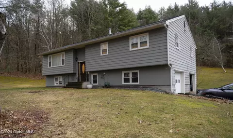 94 Wilson Hill Rd, Hoosick Falls, NY 12090