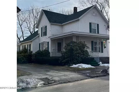 28 Fifth Ave, Gloversville, NY 12078