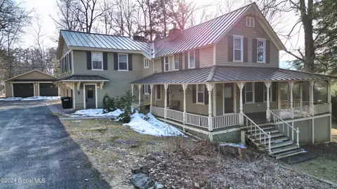 7 Washington Ave, Lake George, NY 12845