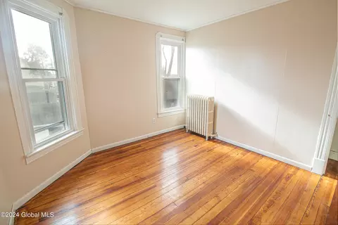 18 Brown St, Schenectady, NY 12304 photo 10