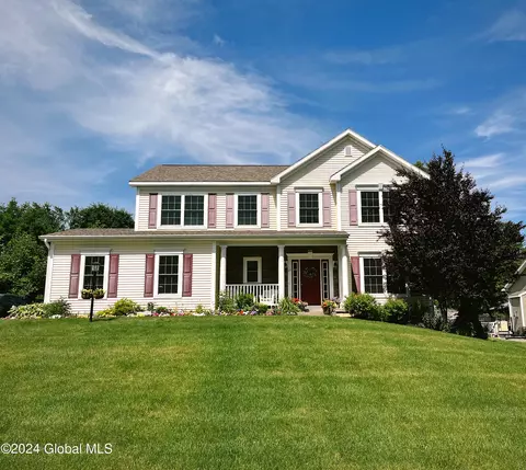 27 Walden Cir, Saratoga Springs, NY 12866