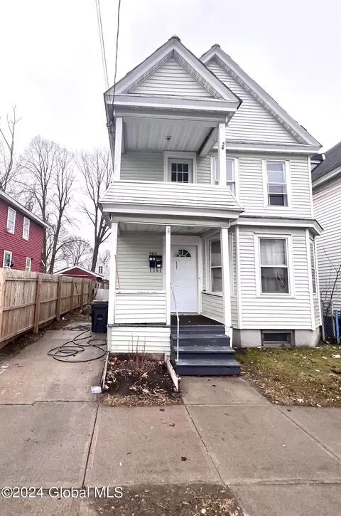 962 Strong St, Schenectady, NY 12307