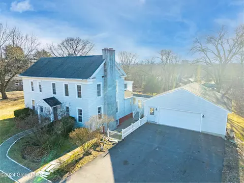 196 Shaker Rd, Albany, NY 12211
