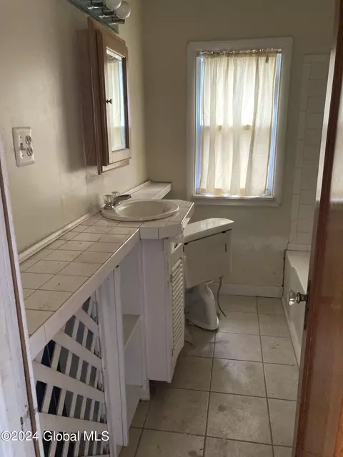 Bath - 1306 Palma Ave, Schenectady, NY 12306 photo 1 of 3