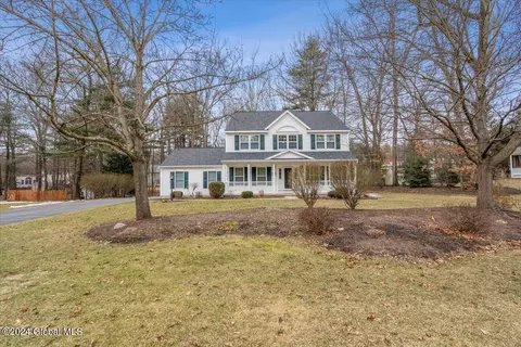 22 Castle Pnes, Clifton Park, NY 12065