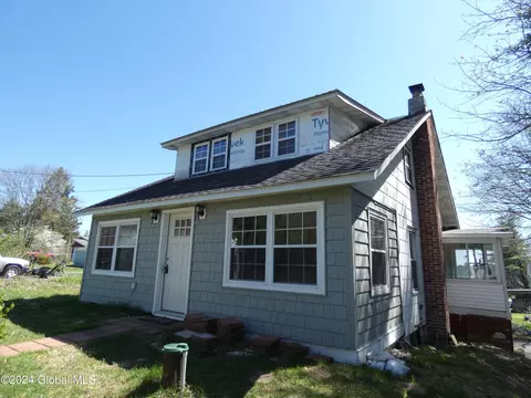 140 Morey Park Rd, Schodack, NY 12123