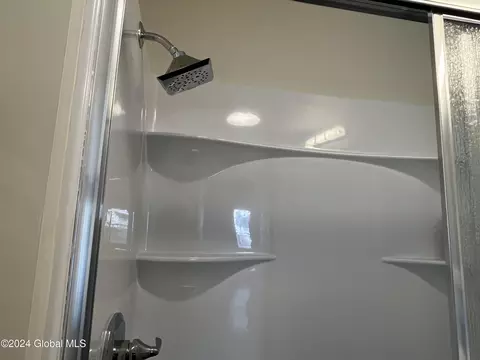 Bath - 1334 7th Ave, Schenectady, NY 12303 photo 2 of 4