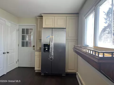 Kitchen - 1334 7th Ave, Schenectady, NY 12303 photo 4 of 4
