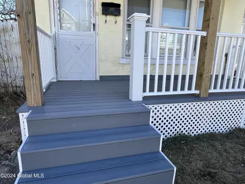 Exterior - 1334 7th Ave, Schenectady, NY 12303 photo 3 of 7