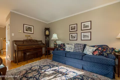 Living - 1341 Partridge Dr, Castleton On Hudson, NY 12033 photo 9 of 17