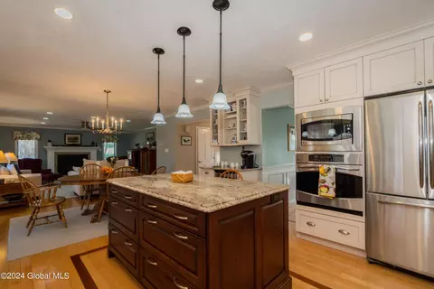 Kitchen - 1341 Partridge Dr, Castleton On Hudson, NY 12033 photo 5 of 8