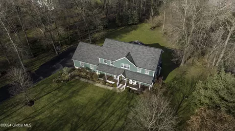 Exterior - 1341 Partridge Dr, Castleton On Hudson, NY 12033 photo 5 of 25
