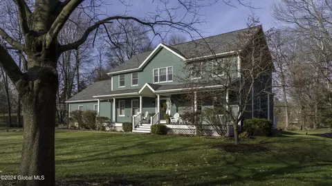 Exterior - 1341 Partridge Dr, Castleton On Hudson, NY 12033 photo 4 of 25