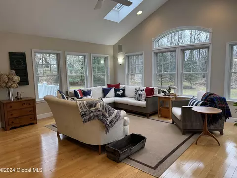Living - 1341 Partridge Dr, Castleton On Hudson, NY 12033 photo 4 of 17
