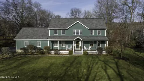 Exterior - 1341 Partridge Dr, Castleton On Hudson, NY 12033 photo 3 of 25