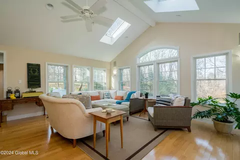 Living - 1341 Partridge Dr, Castleton On Hudson, NY 12033 photo 14 of 17