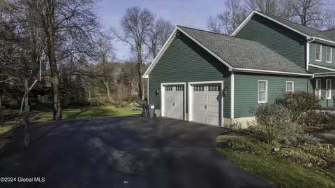 Exterior - 1341 Partridge Dr, Castleton On Hudson, NY 12033 photo 10 of 25
