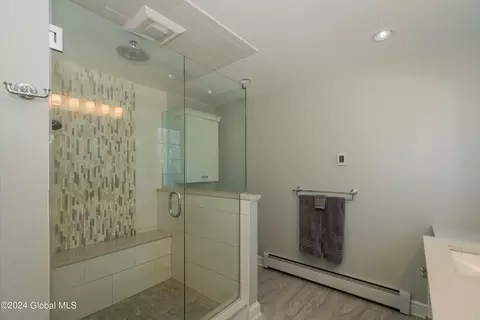 Bath - 1341 Partridge Dr, Castleton On Hudson, NY 12033 photo 9 of 10